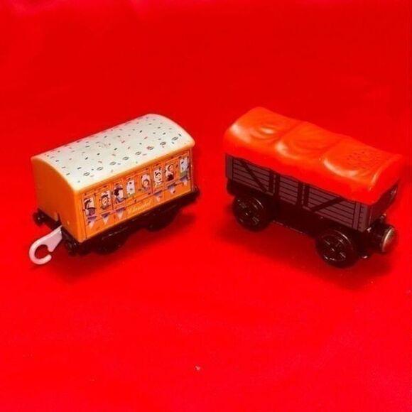Thomas & Friends Other - Thomas and Friends Railway CLARABEL & GIGGLING TROUBLESOME TRUCK